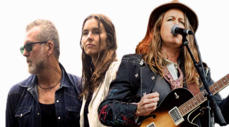 Laughing Bird Arts Association - CALIKO + Robyn Martin Laughing Bird Arts Association - CALIKO + Robyn Martin