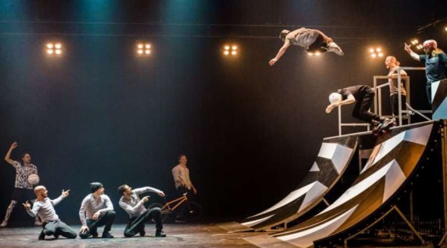 Sydney Opera House - Elements of Freestyle Sydney Opera House - Elements of Freestyle