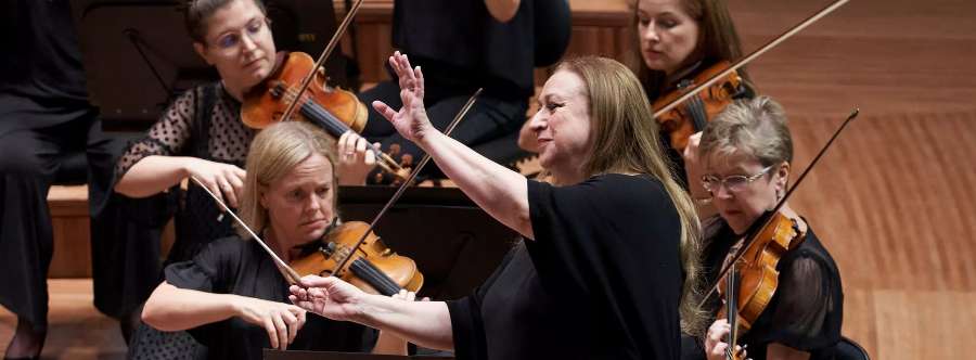 Sydney Symphony Orchestra - Simone Young conducts Elgar & Vaughan Williams Sydney Symphony Orchestra - Simone Young conducts Elgar & Vaughan Williams