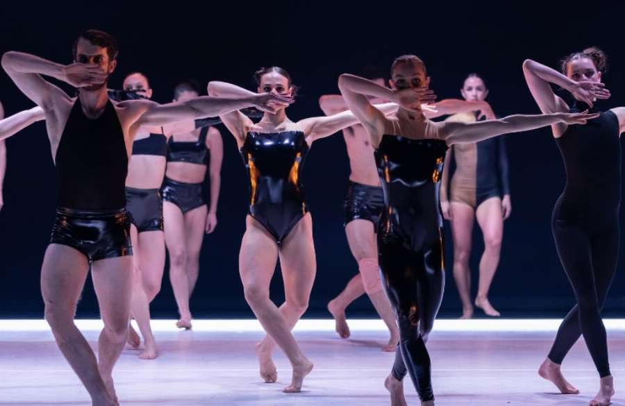 Sydney Dance Company - Spellbound