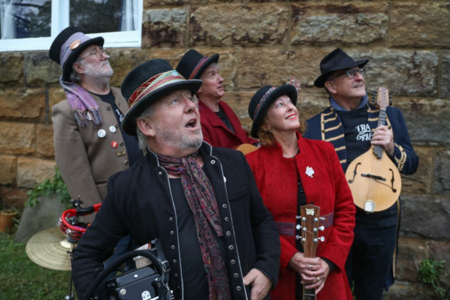Troubadour Central Coast - Traditional Graffiti